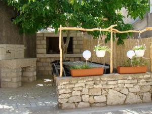 Holiday house with a parking space Orlec, Cres - 19938 