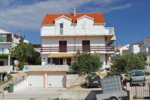 Apartments with a parking space Hvar - 8794