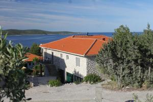 Apartments with parking space Zavala - Hvar - 8802