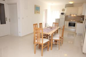 Apartments with a parking space Cavtat, Dubrovnik - 9041