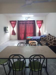 Haji Din Cocobay Condo