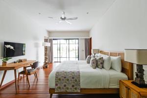 Heritage Villa, Ultimate 6 bed, 20 meter pool 700 metre from beach