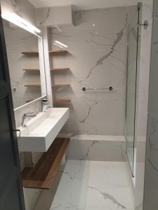 Le 5e - Appartement design dans un ancien palace