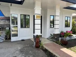 Davao Transient Villa with 24hrs security guard BBQ Grill , Free Parking and Wifi - Lobogan