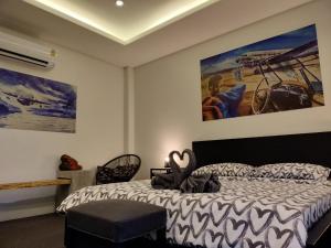 Sunset resorts and bar