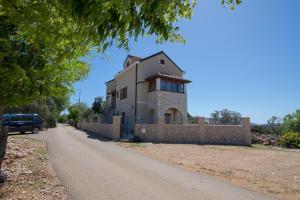 Apartments with a parking space Punta kriza, Cres - 8082 
