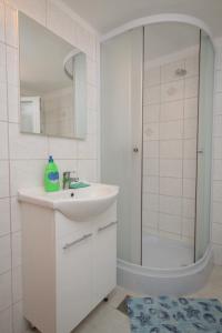 Apartments by the sea Verunic, Dugi otok - 8104