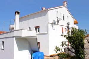 Apartment Bozava 8100a