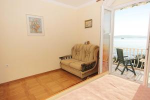 Family-friendly apartments with swimming pool Okrug Donji, Ciovo - 8072