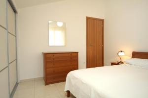 Apartments by the sea Verunic, Dugi otok - 8103