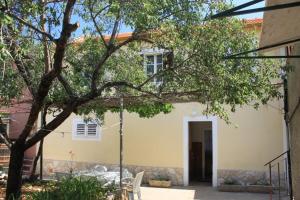 Apartments with a parking space Sali, Dugi otok - 8109