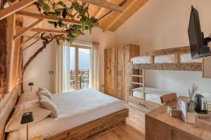 Quadruple Room with Balcony