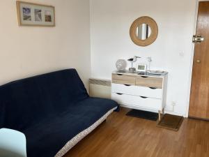 Appartement 2 pièces en front de mer avec balcon, à 70m de la plage de Cabourg - FR-1-487-287