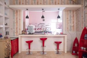 Londres Bed and Breakfast RedPartner near Gembira Loka Zoo