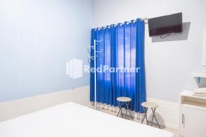 Londres Bed and Breakfast RedPartner near Gembira Loka Zoo