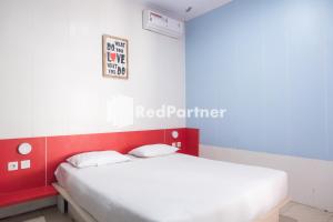 Londres Bed and Breakfast RedPartner near Gembira Loka Zoo