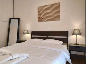 Stylish -Modern Apartment heart of Marousi