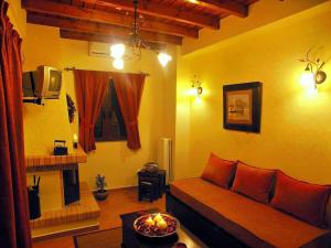 Kallisti Ξενώνας Διακοπτό-Καλάβρυτα