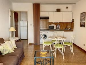 Charmant T2 à La Favière avec piscine et parking privé, proche plages et commerces - FR-1-610-13