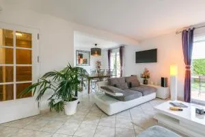 Charmante Maison Climatisée avec son Jardin à 5 minutes de DIJON - Ruffey-lès-Échirey