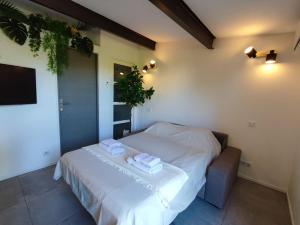 LOUSTO - Studio avec magnifique Terrasse à 5 min de Cassis