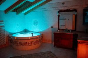 Deluxe Suite with Spa Bath