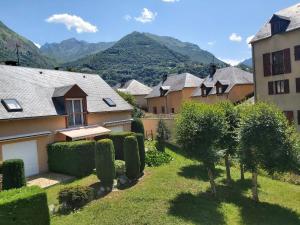 Appartements Luz St Sauveur, Appartement 3 personnes, vue montagne, expose sud, Residence tres calme : photos des chambres