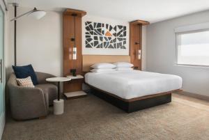 King Room with City View room in Tower Square Hotel Springfield