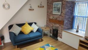 Cheerful Fisherman,s Cottage