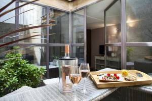 Maisons de vacances Maison de 2 chambres avec vue sur la ville terrasse et wifi a Cucuron : photos des chambres