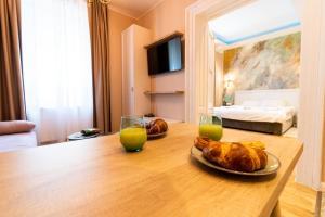 Black Gate - Quiet Studio in the Heart of Old Town with Free Private Secured Parking