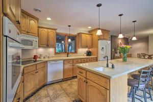 Spacious Verndale Home with Backyard Fire Pit!