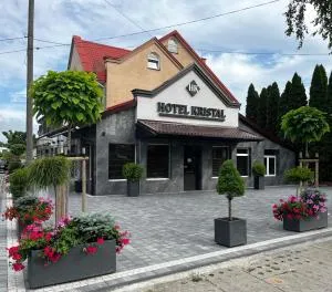 Hotel i Restauracja „KRISTAL” - Pojezierce