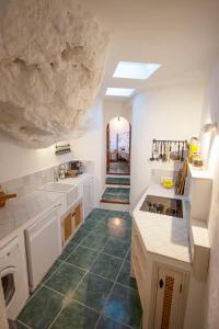 Casa Rosario, Frigiliana Large Historic Townhouse with Amazing Roof terrace HansOnHoliday Rentals