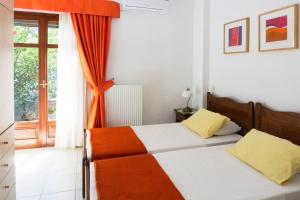 Villa Sunset with stunning sea view, kids area and hammocks on roof terrace