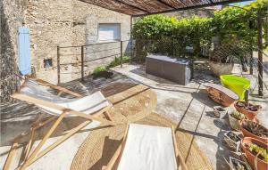 Maisons de vacances Amazing home in Capestang with WiFi and 3 Bedrooms : photos des chambres