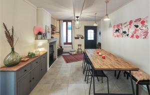 Maisons de vacances Amazing home in Capestang with WiFi and 3 Bedrooms : photos des chambres