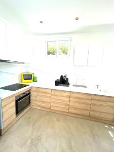 Très jolie Villa Bianca, maison avec jardin privé à Deauville