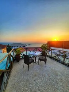 Kuti Hotel Stone Town - Mazizini