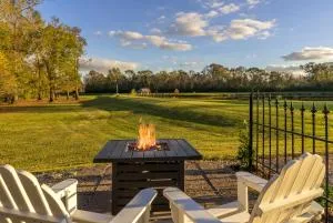 Maison D'Memoire Bed & Breakfast Cottages - Rayne