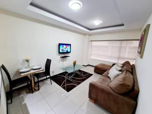 Ecusuites Torre Sol II Parking 10 - Airport