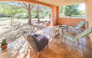 3 Bedroom Nice Home In Fouzilhon