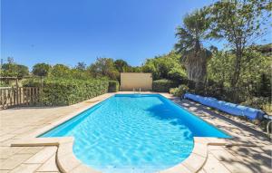 Maisons de vacances Beautiful Home In Fouzilhon With Outdoor Swimming Pool, 3 Bedrooms And Private Swimming Pool : photos des chambres