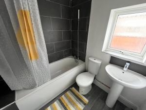 LARGE 8 person 4 bedroom and 2 bathroom MEGA house!