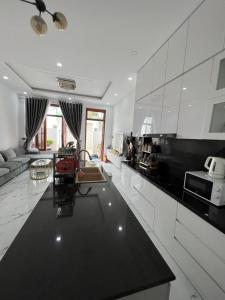 Aloha Homestay "5 bedrooms - 1 kitchen - 1 terrace"