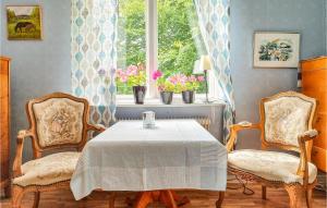 2 Bedroom Cozy Home In Brastad