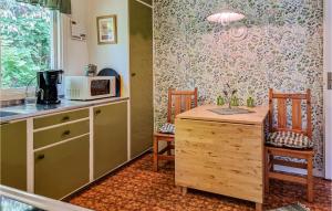 2 Bedroom Cozy Home In Brastad