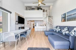 Lake Chelan Shores - Beachfront Sunsets #6-5 - 4-star hotels in Chelan