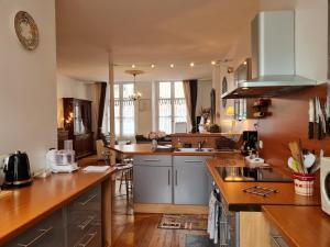 Appartements Appartement Orleans, 2 pieces, 2 personnes - FR-1-590-148 : photos des chambres