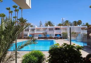 BIg property by the beach and natural pool